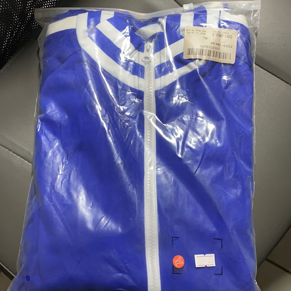 Royal blue fashion sweatsuit